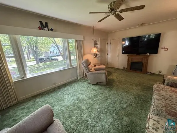3809 E 2nd Ave, Hibbing, MN 55746