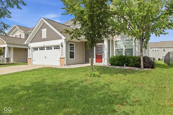 6660 Harvest Moon LN, Whitestown, IN 46075