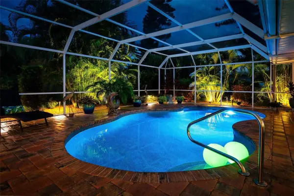 512 WARWICK DR, Venice, FL 34293