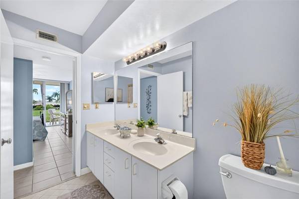 6021 BAHIA DEL MAR CIR #137, St Petersburg, FL, 33715 photo 23
