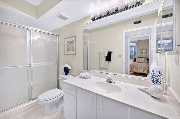 6021 BAHIA DEL MAR CIR #137, St Petersburg, FL, 33715 photo 26