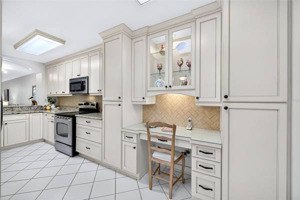 6021 BAHIA DEL MAR CIR #137, St Petersburg, FL, 33715 photo 7