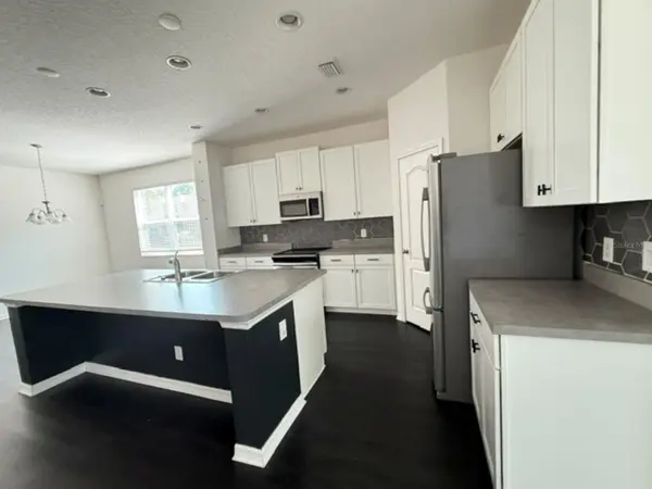 9704 EARLY LOOP, Groveland, FL 34736