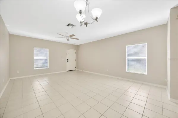 15780 FISHHAWK FALLS DR, Lithia, FL 33547