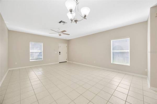 15780 FISHHAWK FALLS DR, Lithia, FL 33547