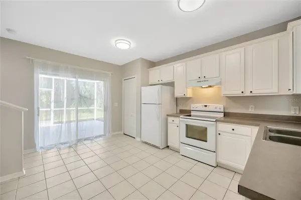 15780 FISHHAWK FALLS DR, Lithia, FL 33547