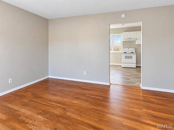 6005 Shillington LN, St Louis, MO 63134