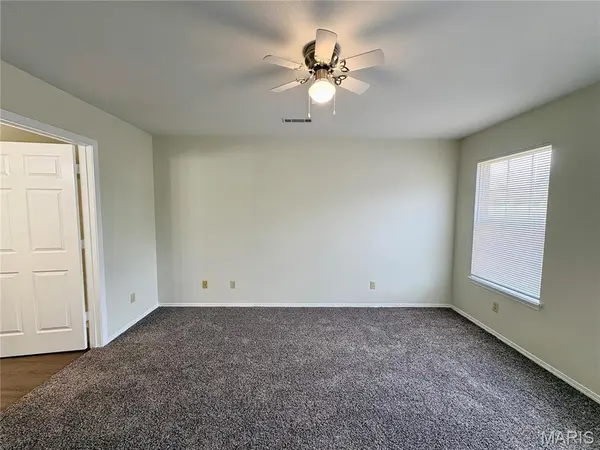 822 Trade Winds DR, Perryville, MO 63775