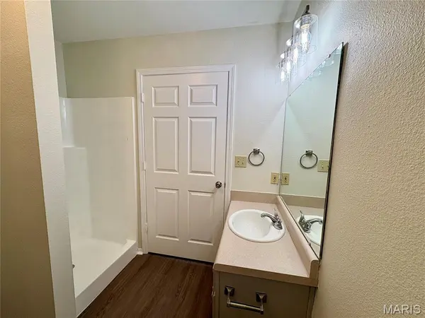 822 Trade Winds DR, Perryville, MO 63775