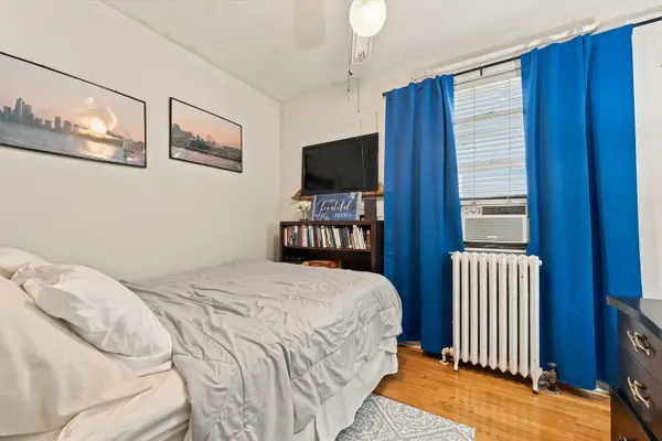 4028 N Parkside AVE, Chicago, IL 60634