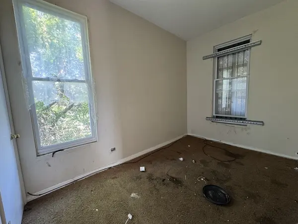 5851 S Wabash AVE, Chicago, IL 60637