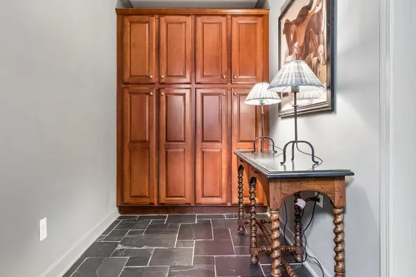 1830 Hampton CRSE, St. Charles, IL 60174