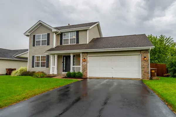 850 Fieldcrest DR, Byron, IL 61010
