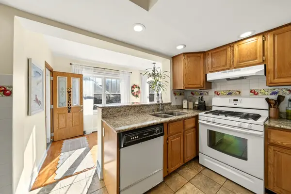 5407 N Mont Clare AVE, Chicago, IL 60656