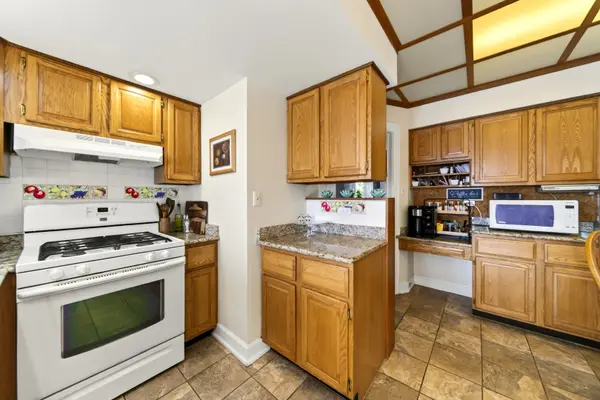5407 N Mont Clare AVE, Chicago, IL 60656