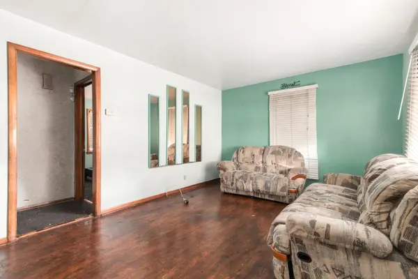 14521 Lexington AVE, Harvey, IL 60426