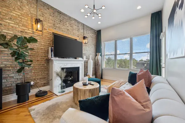 4902 S Forrestville AVE #3, Chicago, IL 60615