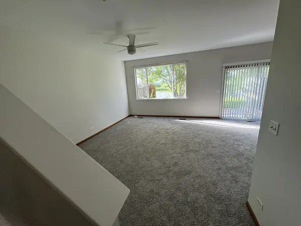 593 W Kristina LN, Round Lake, IL 60073