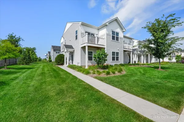 466 Comstock RD, South Elgin, IL 60177