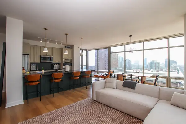 100 E 14TH ST #1706, Chicago, IL 60605