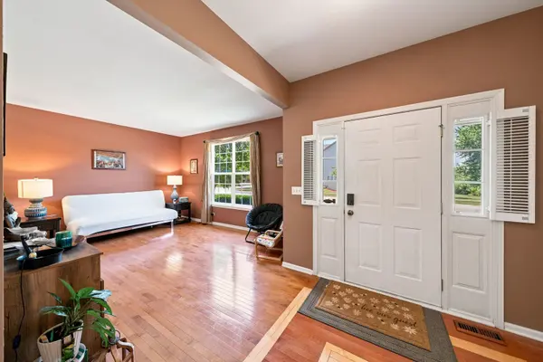 37061 N Bonnie Brae RD, Lake Villa, IL 60046
