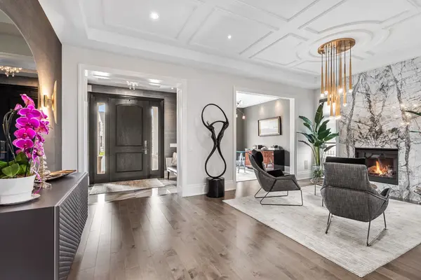 61 Ria CT, King, ON L7B 0N5