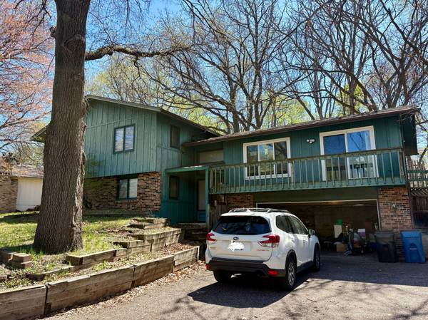 6253 Ben More DR NE, Fridley, MN 55432