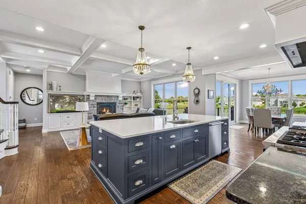 816 Beach RD, Waconia, MN 55387