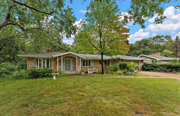 1495 Trollhagen DR, Fridley, MN 55421