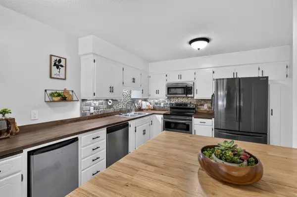 13315 Morgan AVE S, Burnsville, MN 55337