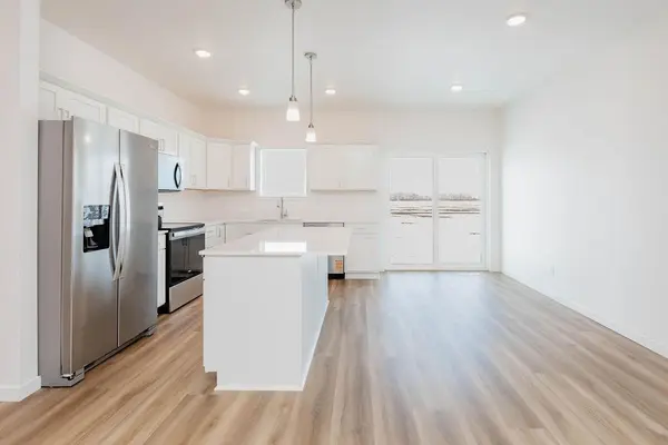 1519 Keystone CIR NE, Dilworth, MN 56529