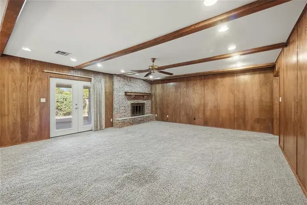 2219 N Flamingo LN, Altus, OK 73521