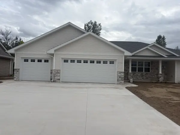 1735 BETTY JEAN LN, Green Bay, WI 54313-0000