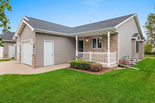 N1226 REDWING DR, Greenville, WI 54942-8746