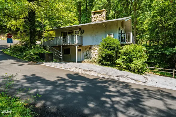 1103 Alpenrose Road, Gatlinburg, TN 37738