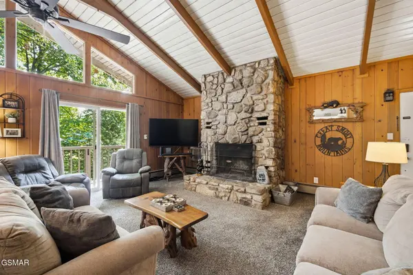 1103 Alpenrose Road, Gatlinburg, TN 37738