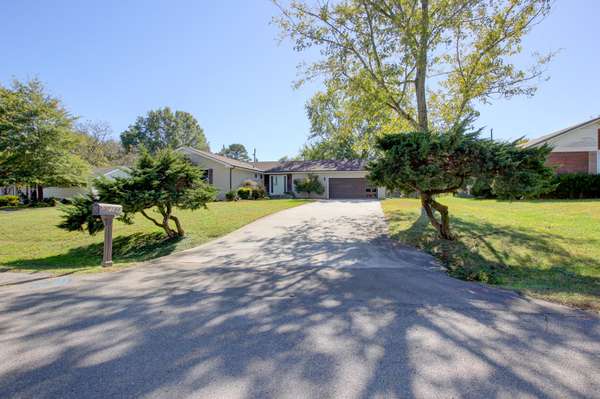 2144 Pace Dr, Clarksville, TN 37043