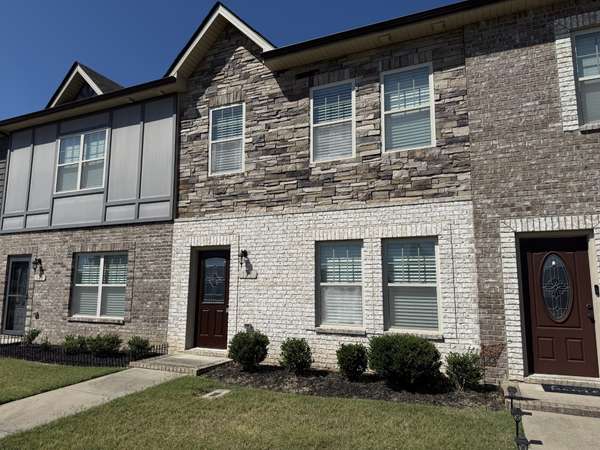 121 Turn Row Dr, Clarksville, TN 37043