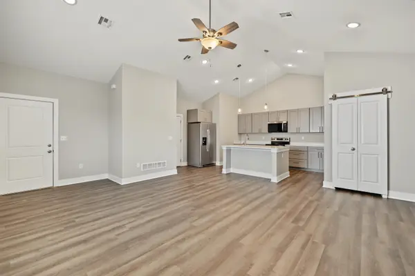 1242 Steve Hawley Ln., Salina, KS 67401