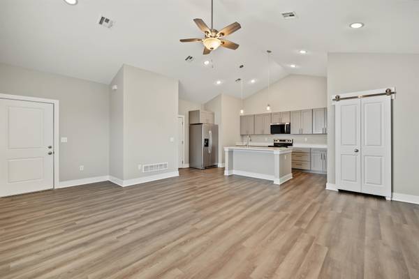 1242 Steve Hawley Ln., Salina, KS 67401