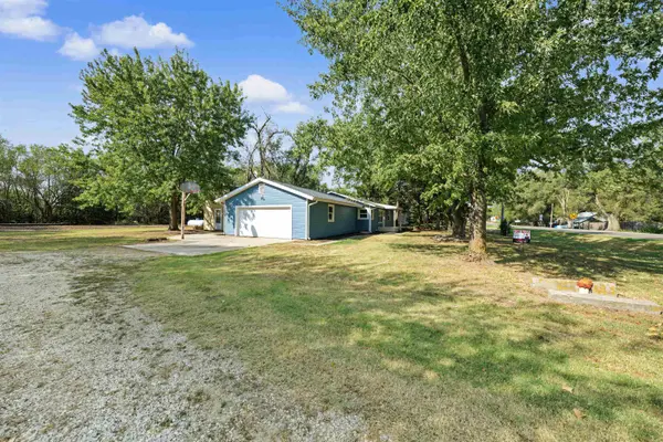 1639 Comanche Rd, Mcpherson, KS 67460