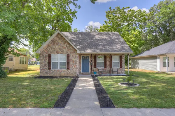 114 S Ball ST, Webb City, MO 64870