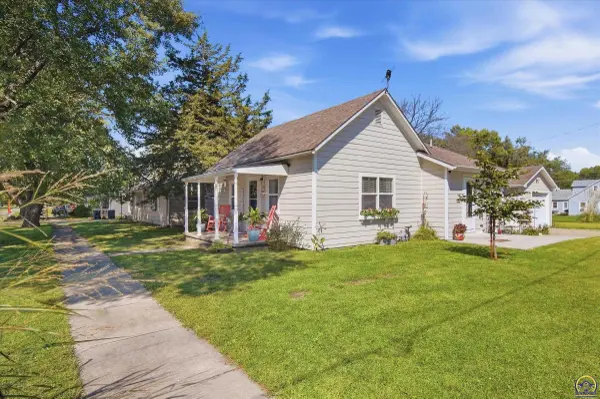 284 Ellinwood ST, Osage City, KS 66523