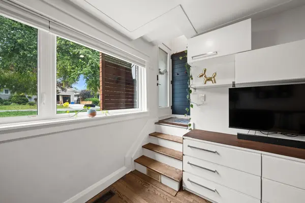 849 Maplewood AVE, Britannia Heights - Queensway Terrace N And Area, ON K2B 5V4