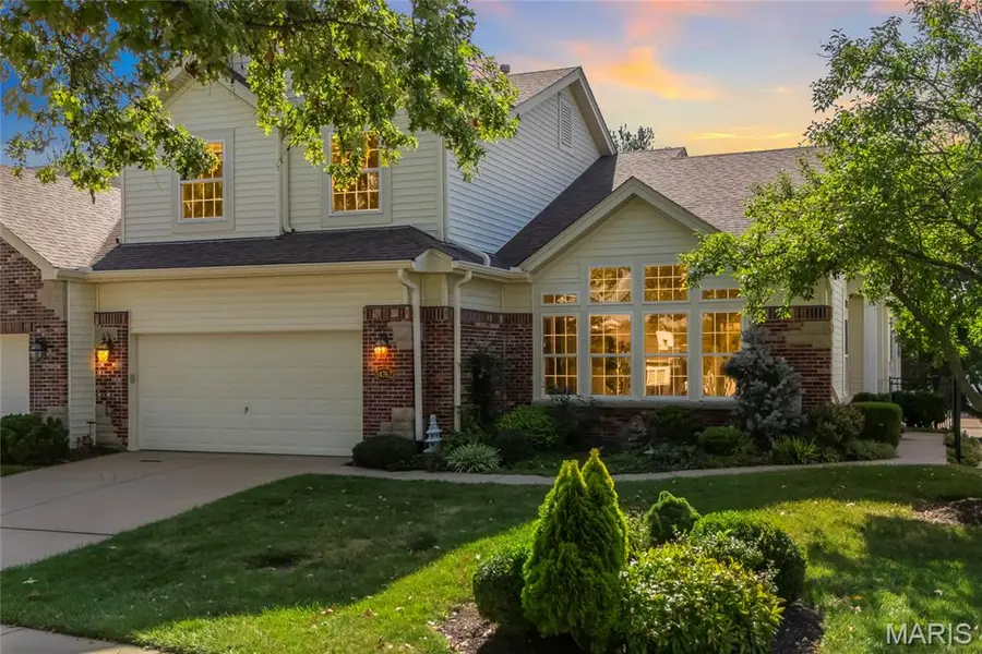 14762 Thornbird Manor Pkwy, Chesterfield, MO 63017