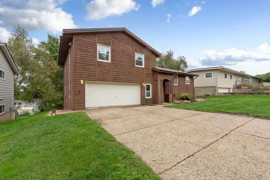 610 West ST, Jackson, MN 56143