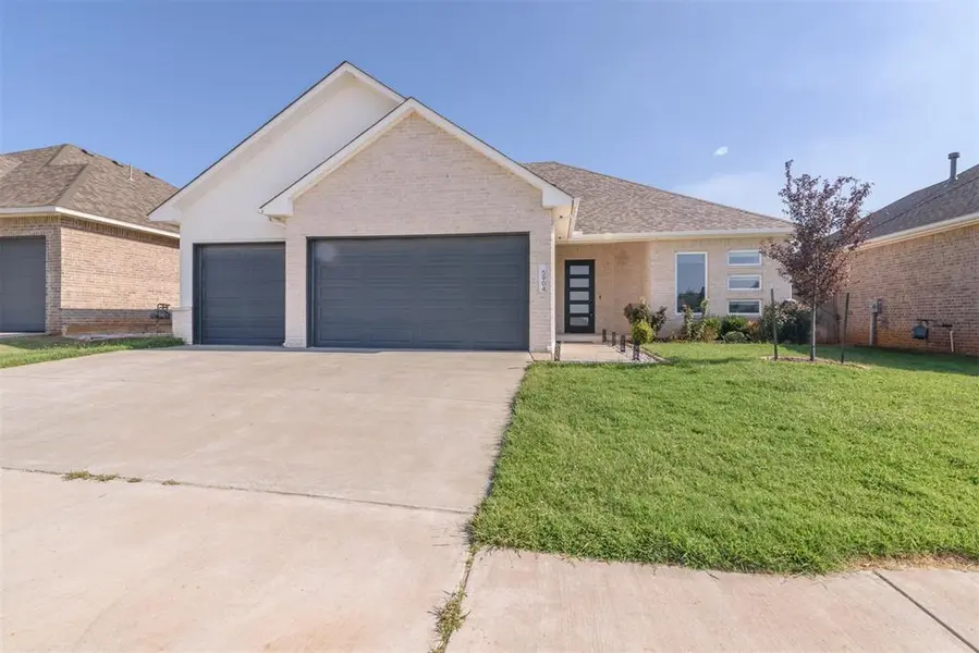5904 NW 158th ST, Edmond, OK 73013