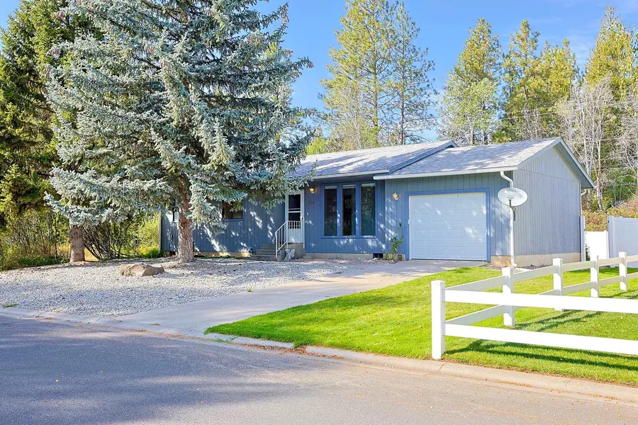 1125 E Evergreen Dr, Medical Lake, WA 99022