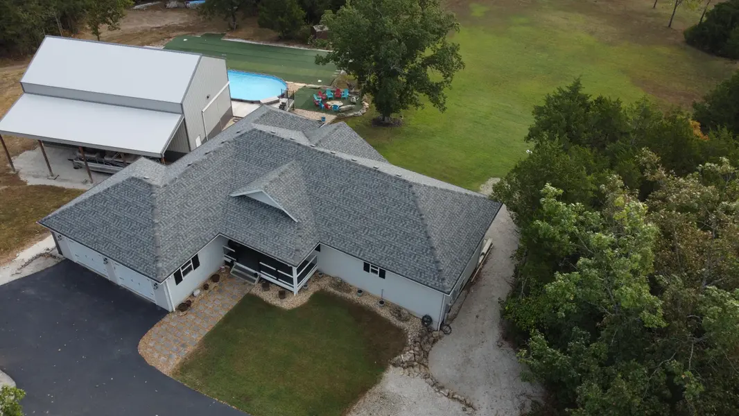 125 Dunn RD, Walnut Shade, MO 65771