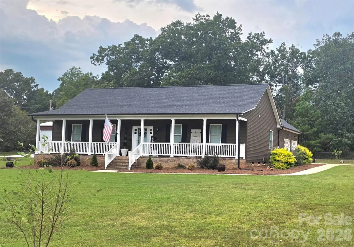 2278 Devine RD, Iron Station, NC 28080